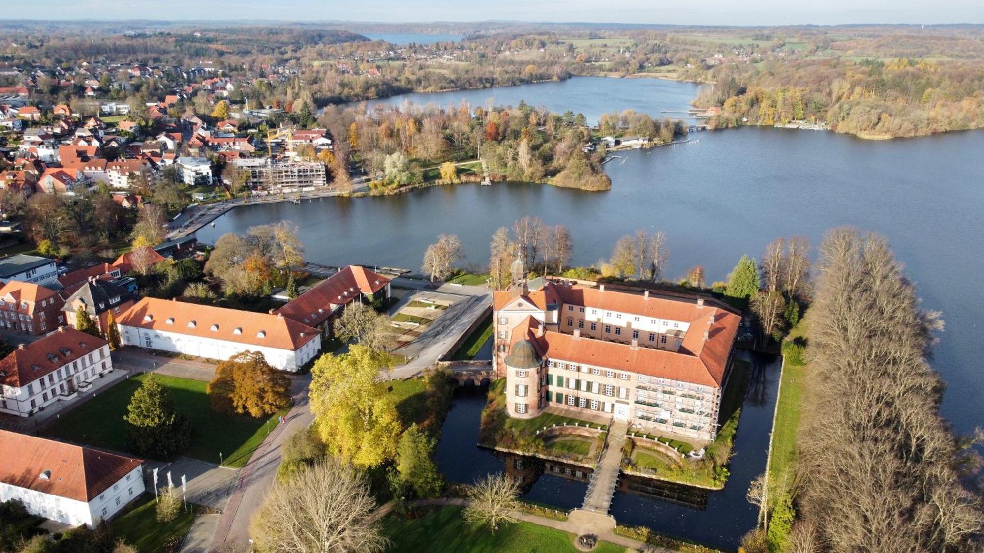 Grosses Ferienhaus Mit 4 Schlafzimmern Eutin Zewnętrze zdjęcie